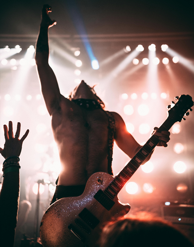 Guitar Solo Men